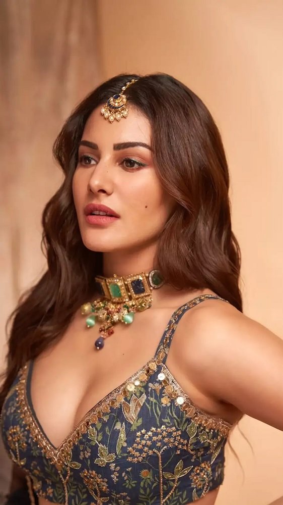 Amyra Dastur Age
