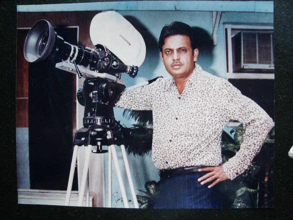 Pramod Chakravorty Height